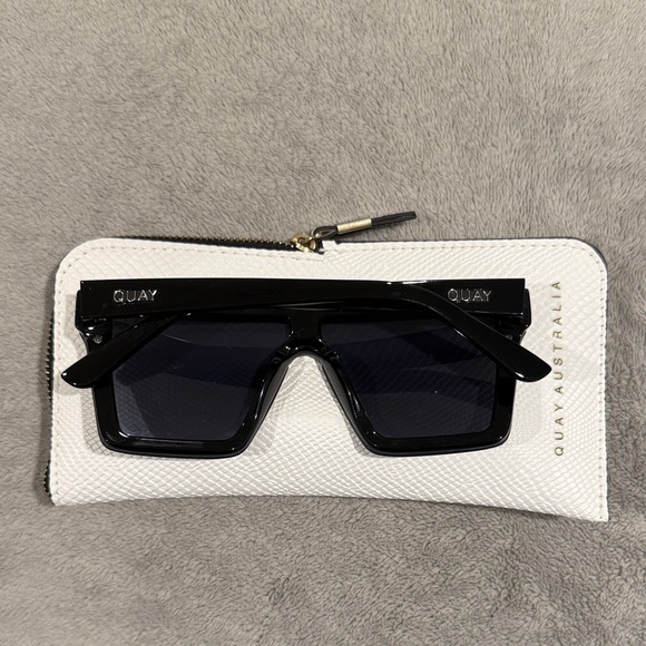 Quay Australia Studded Black Sunglasses - Picture 2 of 2
